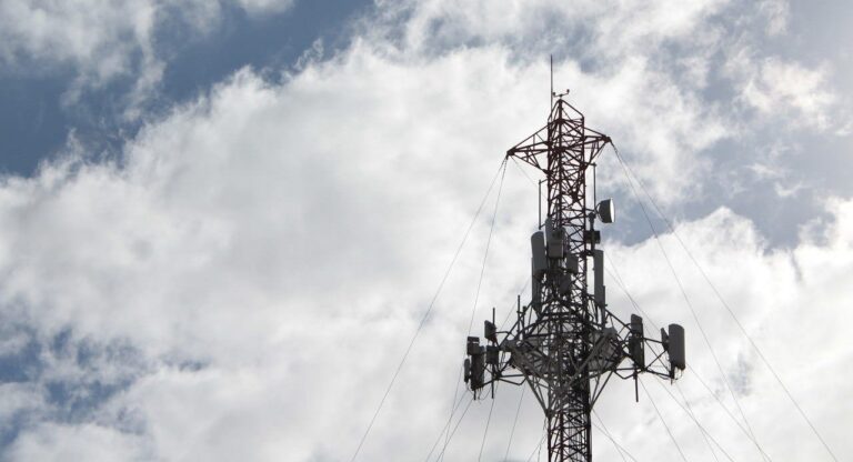 How To Get Better Rates When Leasing Your Land For A Cell Tower