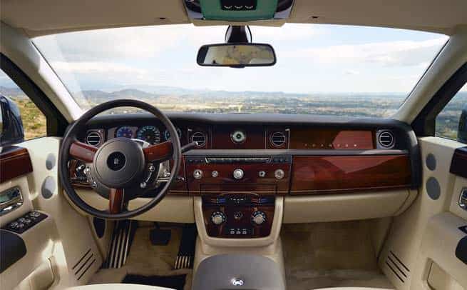 Rolls-Royce Phantom dashboard